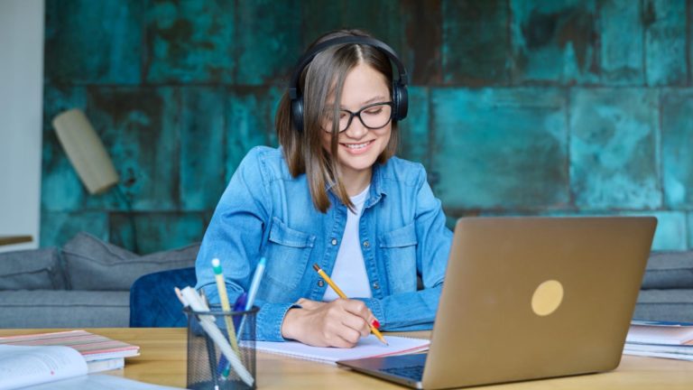 Scopri cos'è l'Academy SEOZoom, dove la teoria diventa metodo
